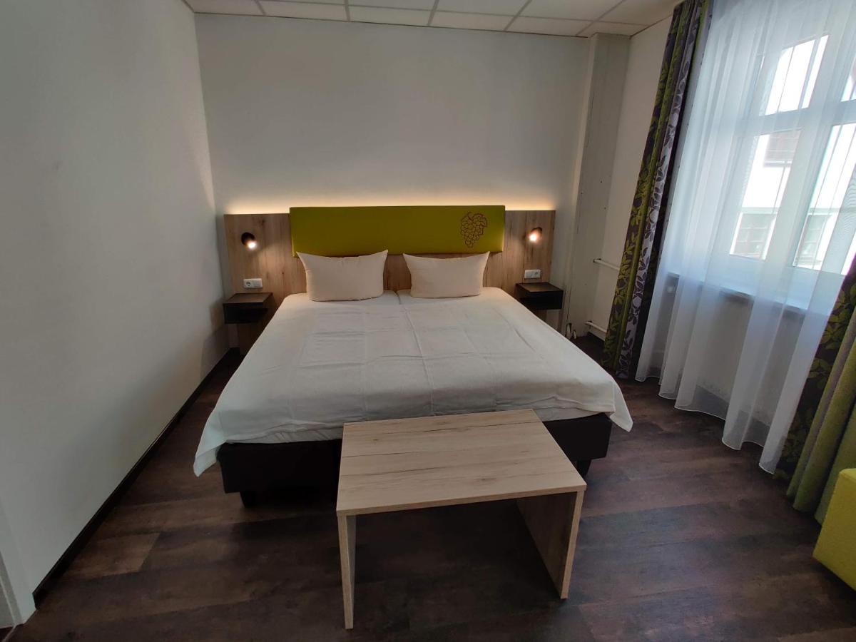 Hotel Goldene Traube Günzburg Exteriör bild